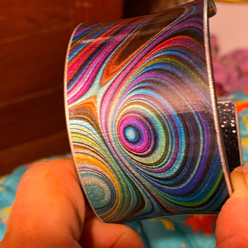 BUNDLE SALE 5/$25! Funky wide cuff,black lucite/multicolor metallic swirl - Picture 7 of 11
